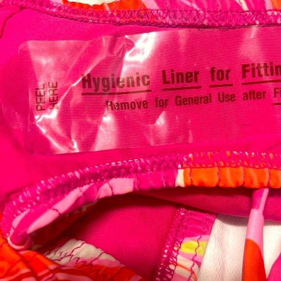 PLUS SIZE OLD NAVY 🌸 Vibrant Floral Bikini Bottom - Picture 3 of 5